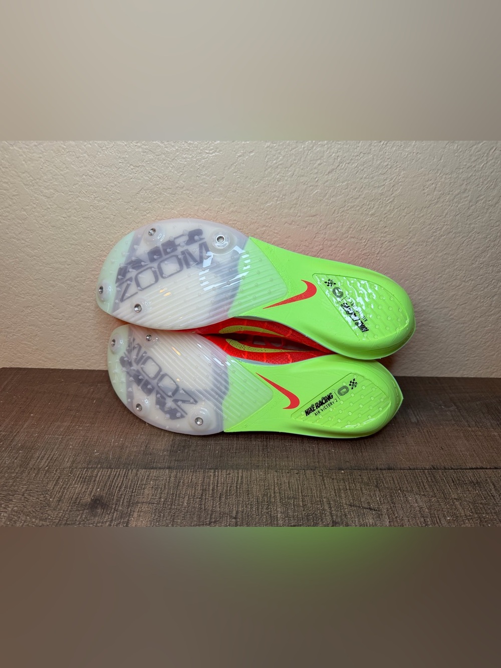 Nike Air Zoom Victory 2 Spikes “Bright Crimson Lime Blast”
- Size 12 Men. - Picture 8 of 8